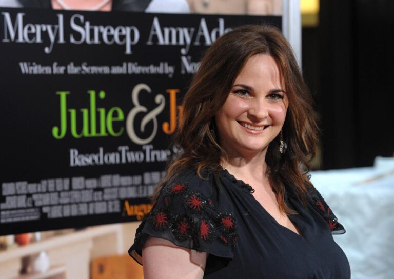 Julie Powell, food writer of ‘Julie & Julia,’ dies at 49