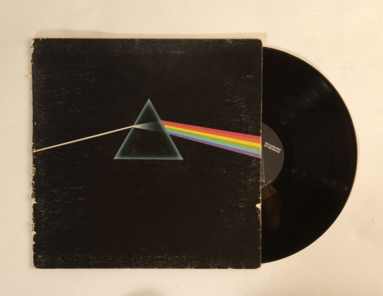 Pink Floyd army comes for anti-LGBTQ2 fans outraged by new ‘rainbow’ logo