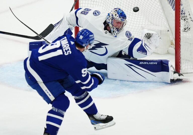 Toronto Maple Leafs thump Lightning 7-2 in emphatic Game 2 response