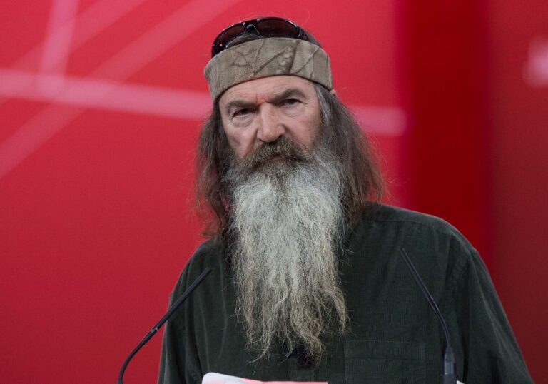 ‘Duck Dynasty’ patriarch Phil Robertson dead at 79