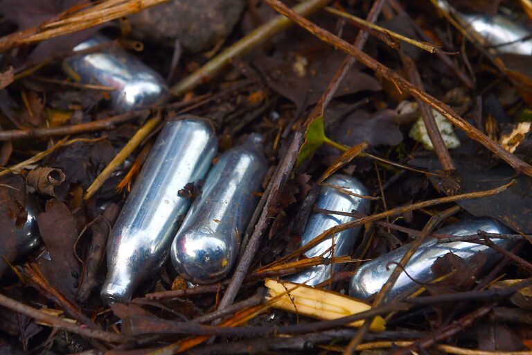 Health Canada warns consumers not to inhale ‘laughing gas’ recreationally
