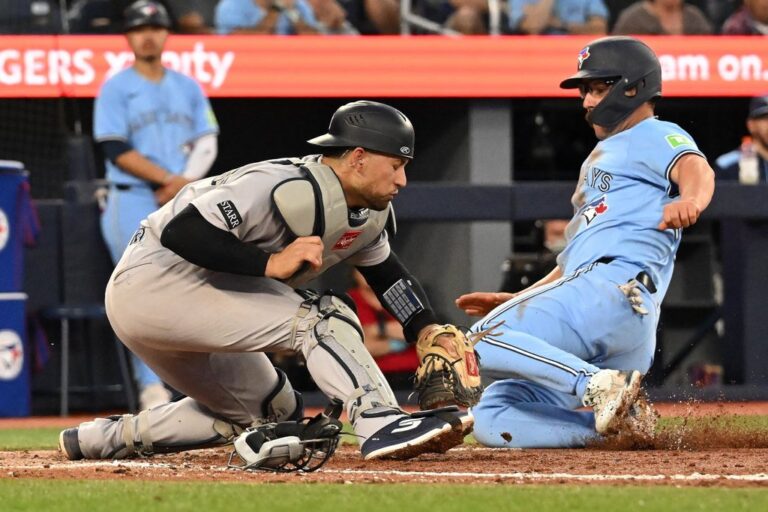 Old school baseball carries Blue Jays past Yankees