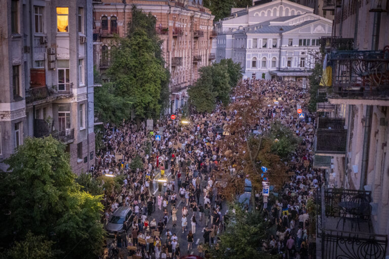 Zelenskyy promises safeguards after protests of anti-corruption law