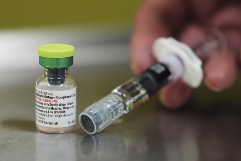 U.S. panel revises childhood vaccine schedule for combined MMRV shot