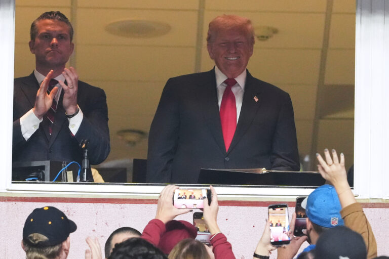 Trump gets boos, cheers as 1st president at NFL regular season game in 46 years