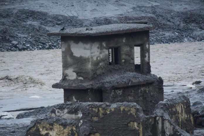 30 Canadians missing after catastrophic Nepal-Tibet floods, Anand says