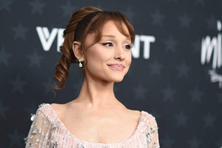 Ariana Grande pulls out of West End musical, to take break from public eye