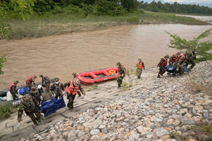 Ottawa sends officials to Nepal as search for missing Canadians continues