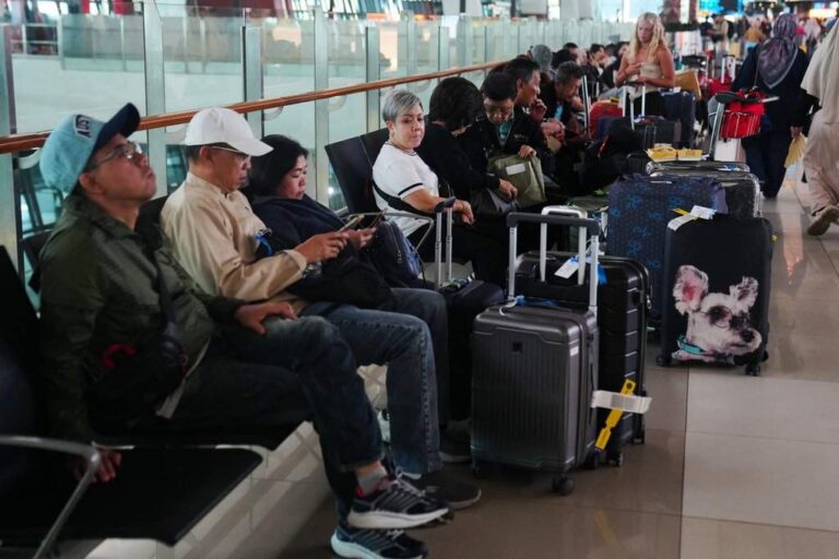 Indonesia’s Anak Krakatau volcano erupts, strands thousands as flights cancelled
